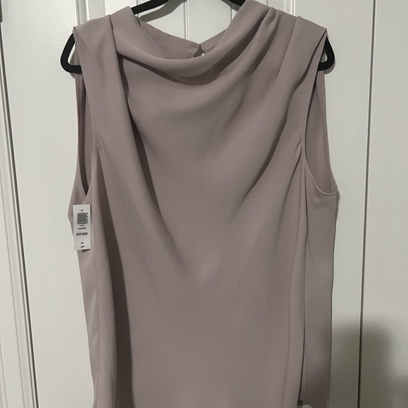 Babaton Carter Sleeveless Blouse - Picture 3 of 6